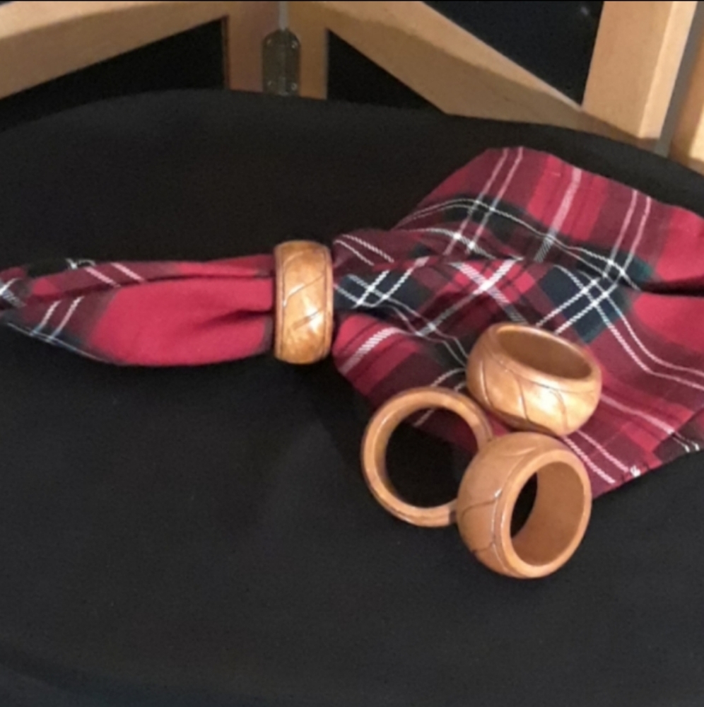 Wooden Napkin Rings Set Of 4 Vintage